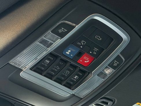 Used 2019 RAM 1500 Limited AWD/4WD image 62