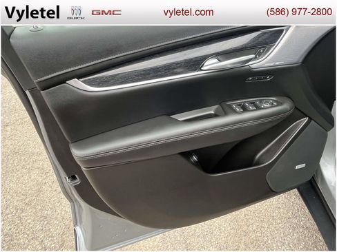 Used 2023 Cadillac XT5 Premium Luxury image 16