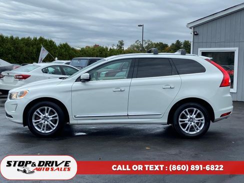Used 2015 Volvo XC60 T5 image 2