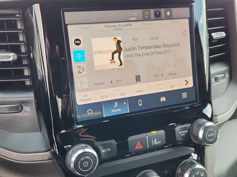New 2026 RAM 1500 Tradesman AWD/4WD image 17