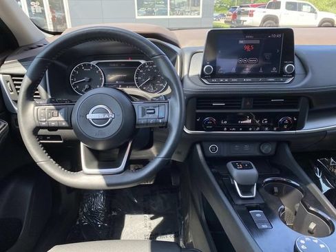 Used 2023 Nissan Rogue SV w/ SV Premium B Package AWD/4WD image 11