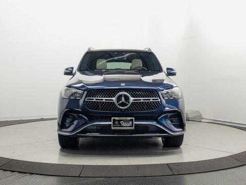 Used 2024 Mercedes-Benz GLE 450e 4MATIC w/ AMG Line Exterior image 2