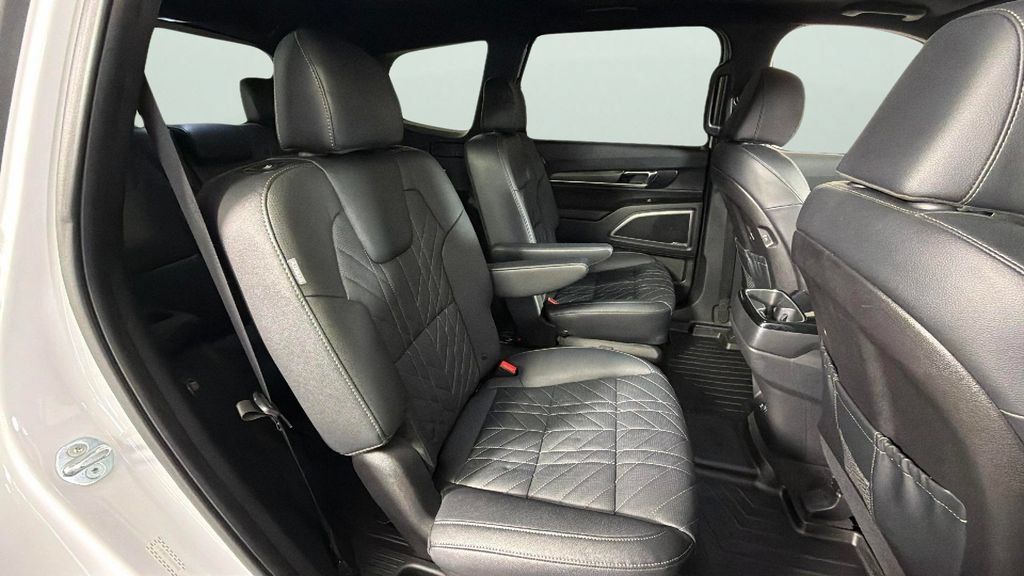 Used 2024 Kia Telluride EX X-Line AWD/4WD image 32