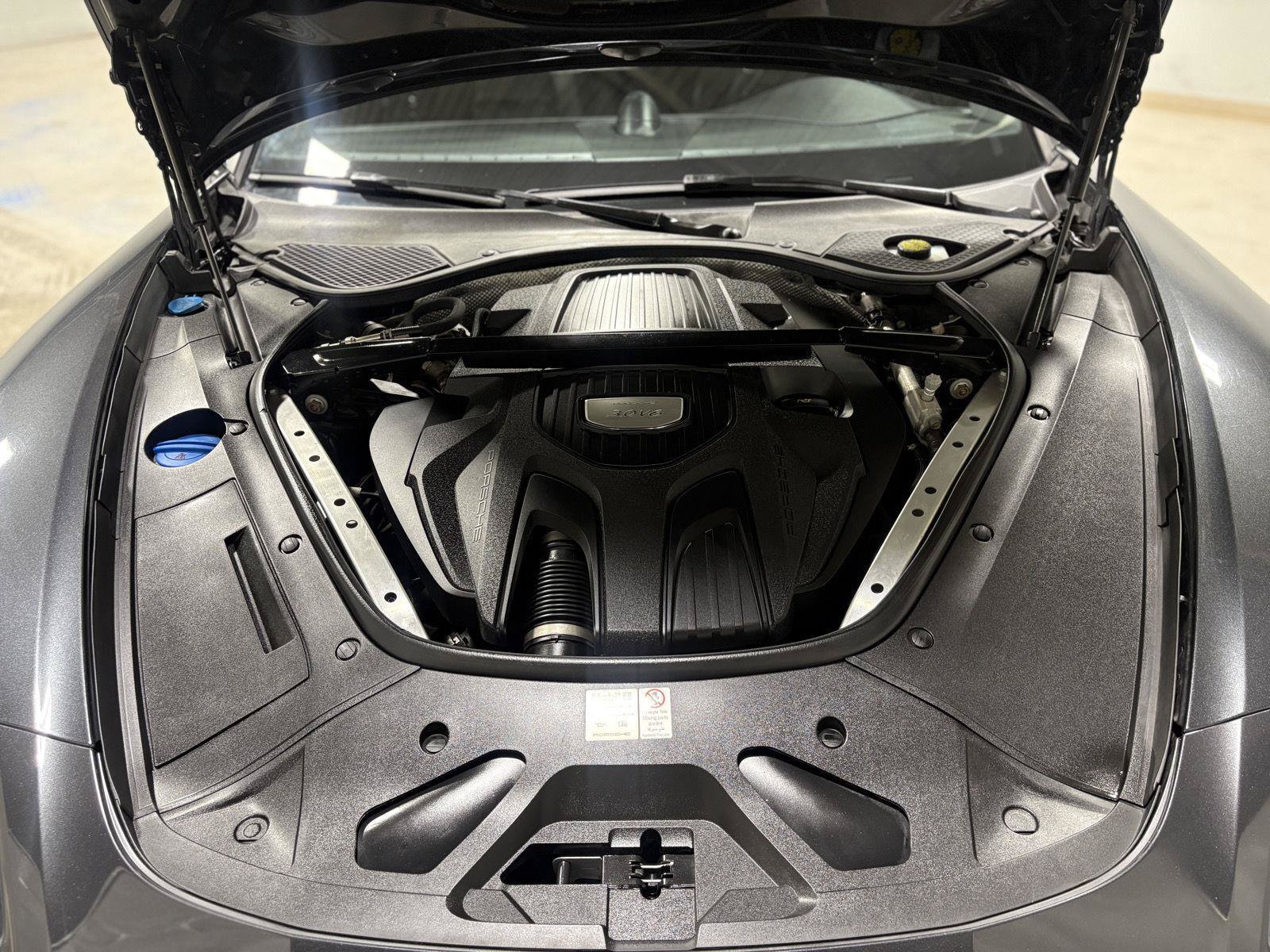 Used 2018 Porsche Panamera 4 AWD/4WD image 24