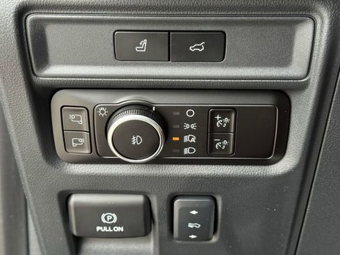 Used 2023 Ford Expedition Platinum image 24