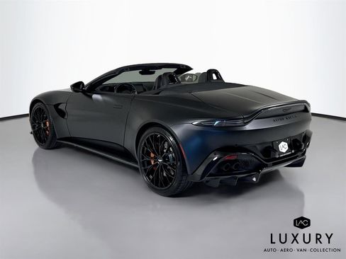 Used 2022 Aston Martin V8 Vantage Roadster image 6