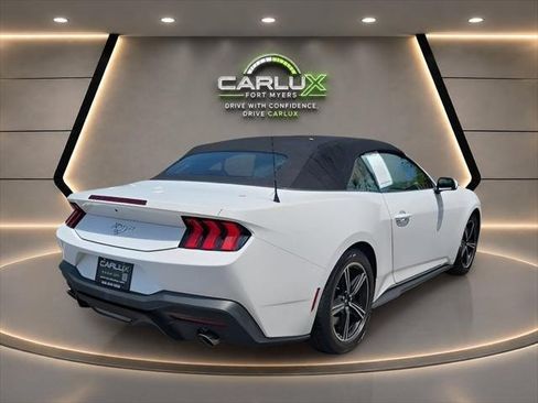 Used 2024 Ford Mustang Convertible RWD image 6