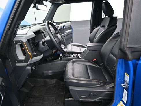 Used 2023 Ford Bronco Badlands image 12