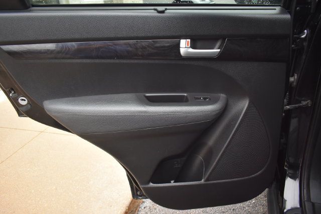 Used 2015 Kia Sorento EX AWD/4WD image 29