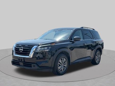 Used 2025 Nissan Pathfinder SV AWD/4WD image 9