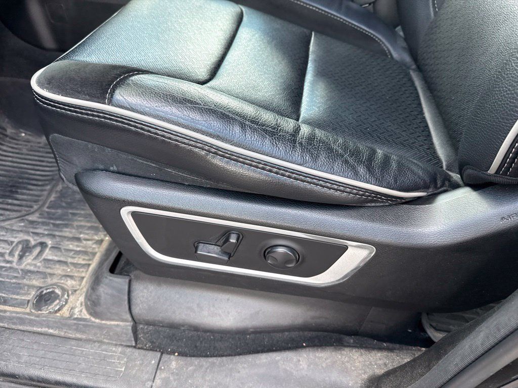 Used 2023 RAM 1500 Laramie AWD/4WD image 25