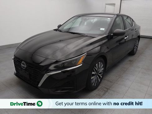 Used 2024 Nissan Altima 2.5 SV image 1