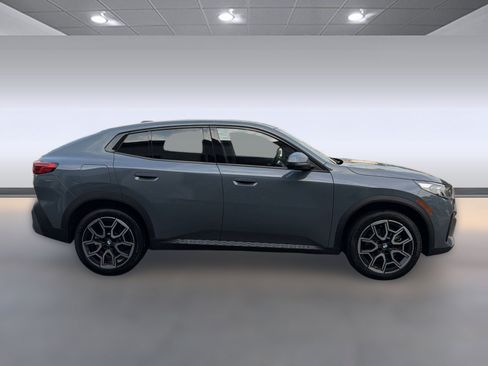Used 2026 BMW X2 xDrive28i AWD/4WD image 8