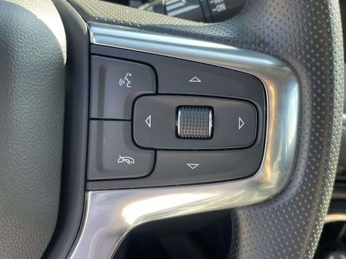 Used 2025 Chevrolet Blazer LT AWD/4WD image 23
