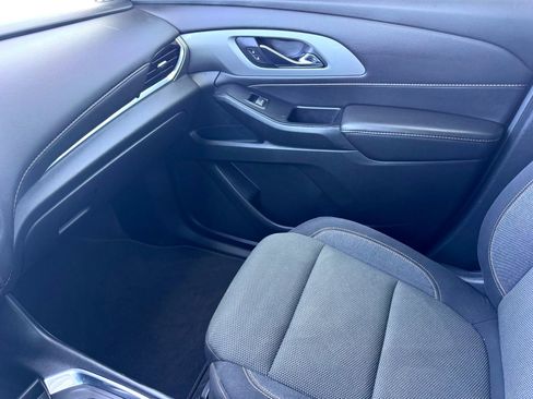 Used 2020 Chevrolet Traverse LT image 29