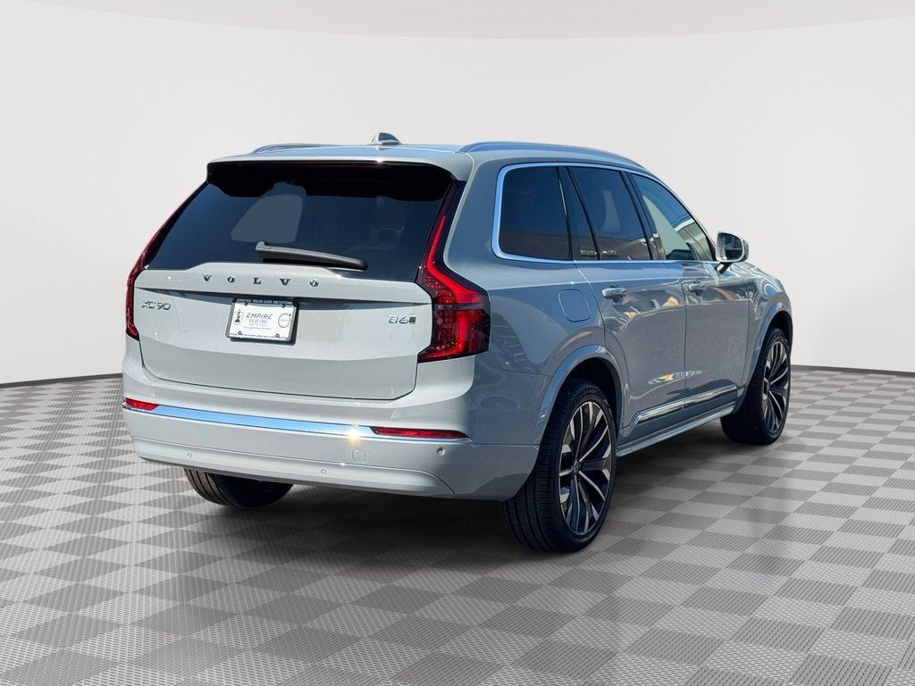 Used 2026 Volvo XC90 B6 Plus w/ Protection Package AWD/4WD image 4