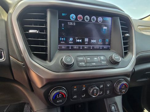 Used 2017 GMC Acadia SLT AWD/4WD image 23