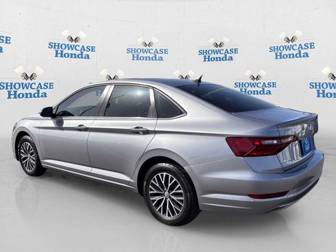 Used 2021 Volkswagen Jetta SE w/ SE Cold Weather Package FWD image 5