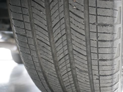 Used 2023 GMC Terrain SLE image 23