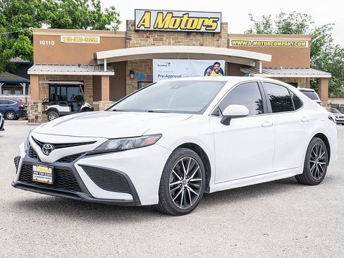 Used 2021 Toyota Camry SE FWD image 9