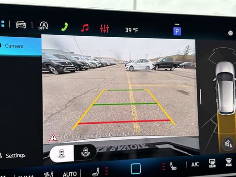 New 2026 Volkswagen Tiguan SE image 29