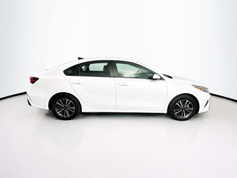 Used 2024 Kia Forte LXS image 10