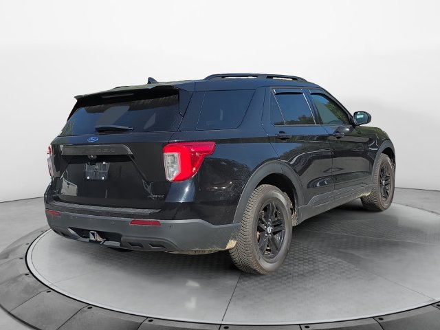 Used 2022 Ford Explorer XLT w/ Class IV Trailer Tow Package AWD/4WD image 5