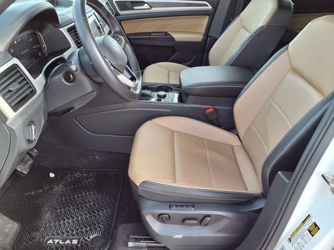 Used 2021 Volkswagen Atlas Cross Sport SEL image 7