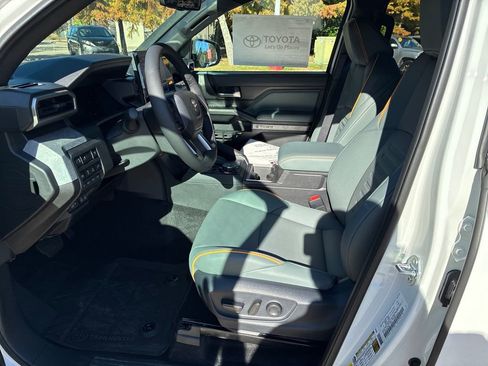 New 2025 Toyota Tacoma Trailhunter image 16