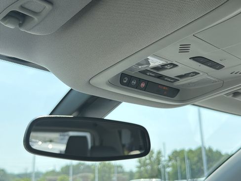 Used 2017 GMC Acadia SLT FWD image 27