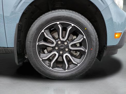 Used 2022 Ford Maverick Lariat w/ Lariat Luxury Package image 12