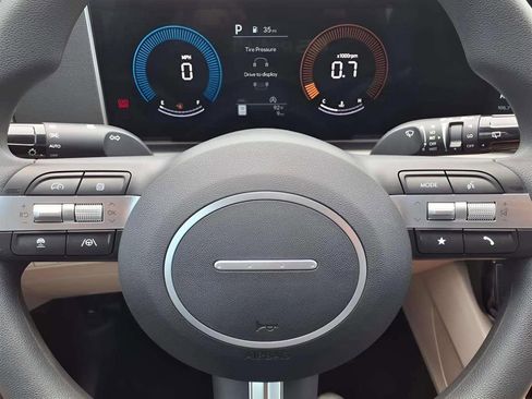 New 2025 Hyundai Tucson SEL image 18