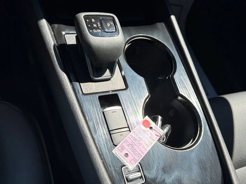 Used 2025 Nissan Rogue SV w/ SV Premium Package FWD image 44