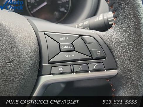 Used 2023 Nissan Kicks SR w/ SR Premium Package FWD image 14