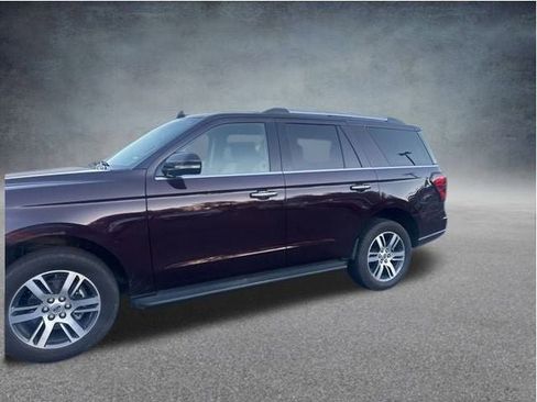 Used 2024 Ford Expedition Limited image 13