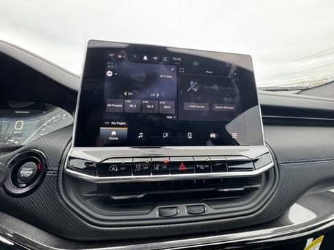 New 2026 Jeep Compass Limited image 36