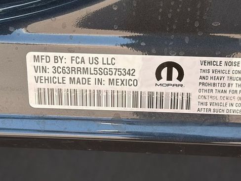 Used 2025 RAM 3500 Laramie AWD/4WD image 21