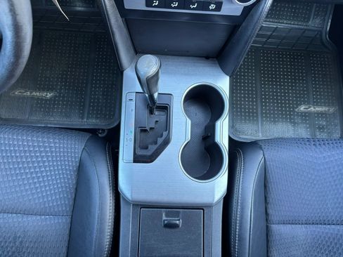 Used 2012 Toyota Camry SE image 18