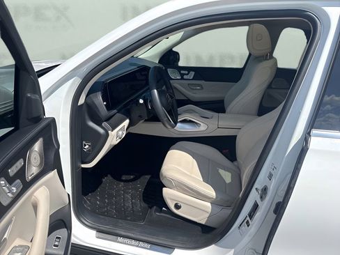 Used 2024 Mercedes-Benz GLE 350 4MATIC image 9