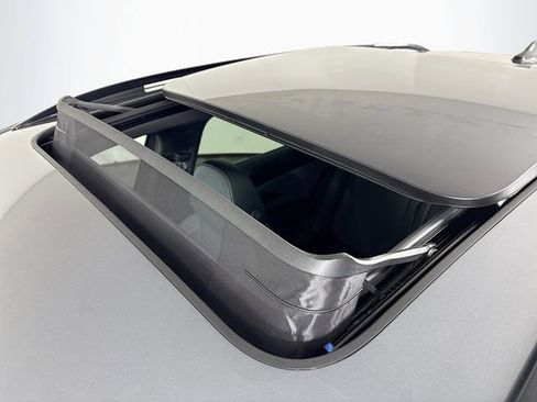 New 2026 Volkswagen Tiguan SE R-Line image 22