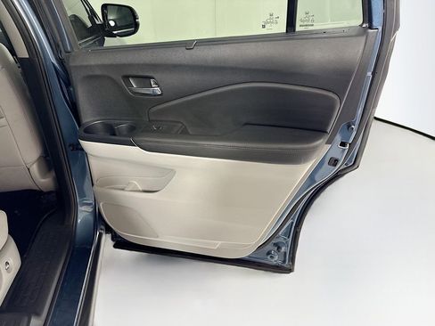 Used 2020 Honda Pilot Touring image 29