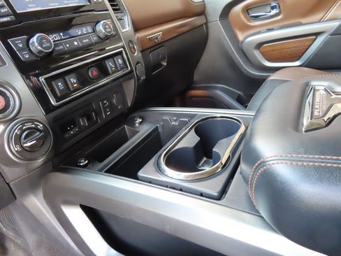 Used 2018 Nissan Titan Platinum Reserve image 19