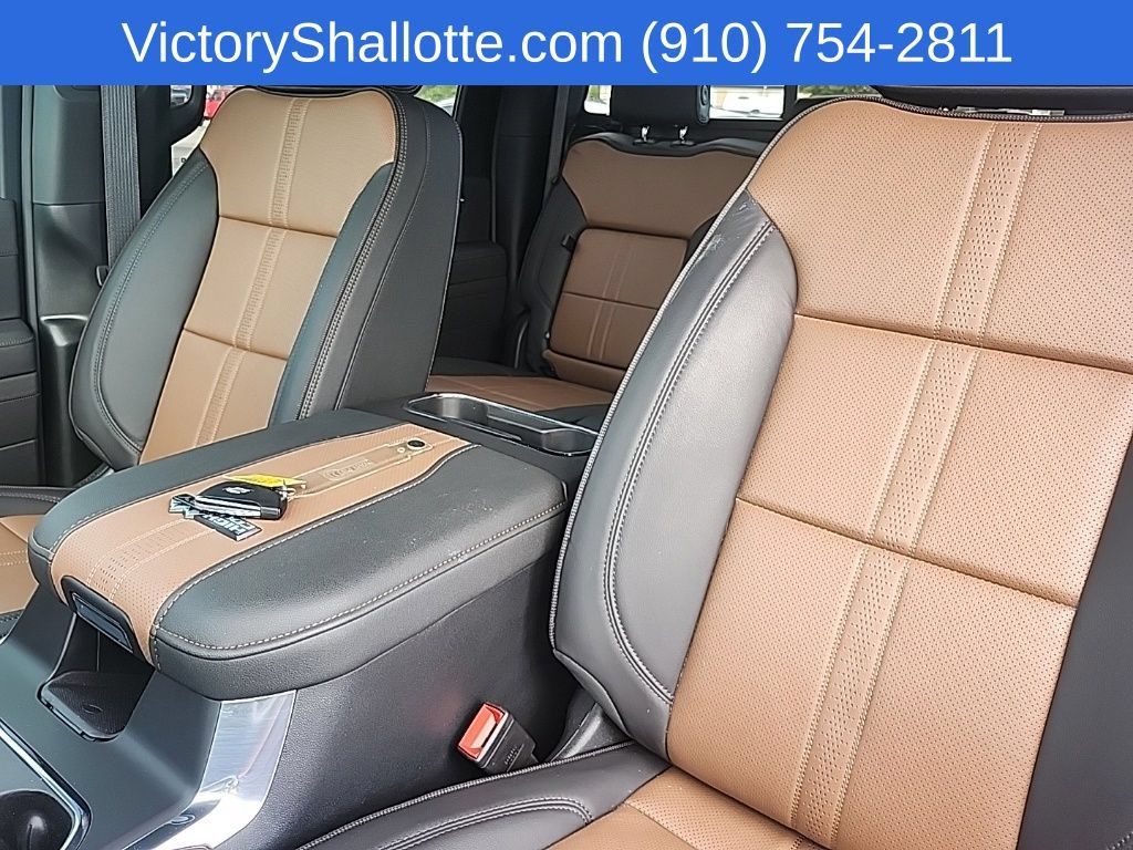 Used 2026 Chevrolet Silverado 2500 High Country w/ High Country Premium Package AWD/4WD image 25
