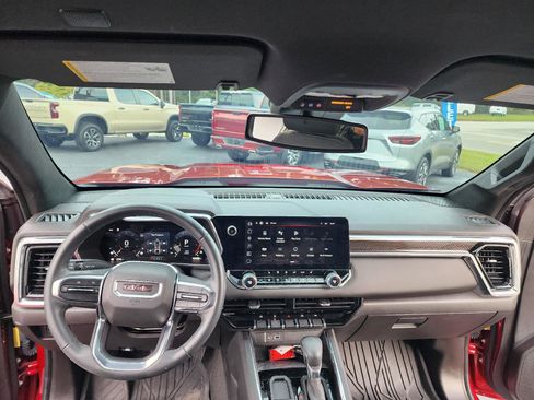 Used 2024 GMC Canyon Elevation w/ Convenience Package image 16