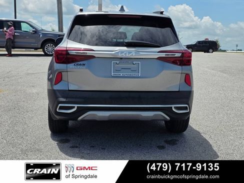 Used 2023 Kia Seltos S w/ Navigation Package FWD image 6