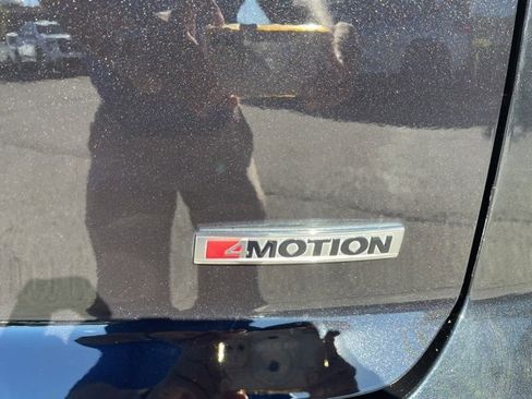 Used 2021 Volkswagen Atlas Cross Sport SEL Premium image 10