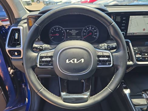 Certified 2023 Kia Sorento EX w/ Panoramic Sunroof Package FWD image 31