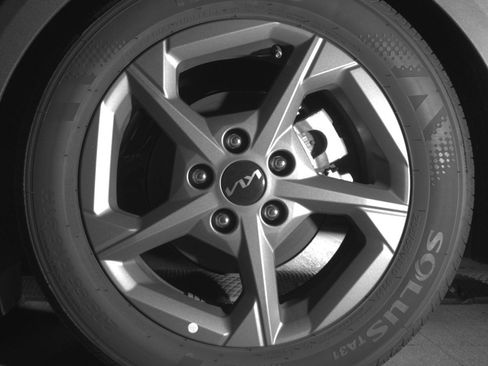 Used 2025 Kia K4 FWD image 11