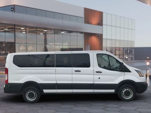 Used 2016 Ford Transit 350 XL image 4