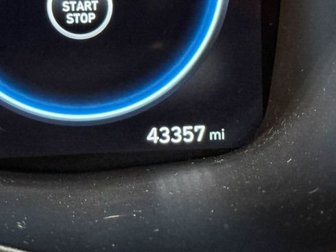 Used 2022 Hyundai Santa Fe XRT image 4